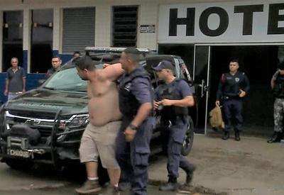 Homem é preso após ameaçar amigo e atirar em quarto de hotel