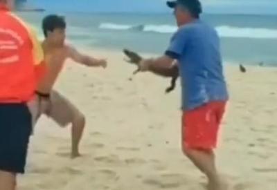 Prefeito do Rio comenta briga com jacaré na praia da Macumba; reveja vídeo