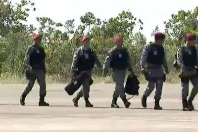 Homens da Força Nacional desembarcam em Boa Vista 