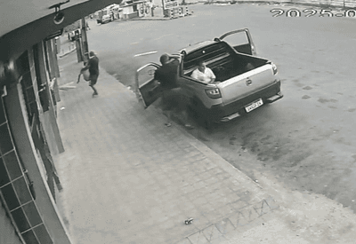 Homem é flagrado abandonando idoso em calçada em São Luís (MA)