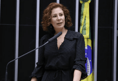 SBT Notícias: Após 55 dias foragida, Carla Zambelli é presa na Itália e pode ser extraditada