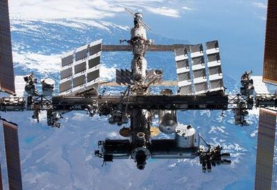 Estação Espacial Internacional faz manobra para não bater em lixo espacial