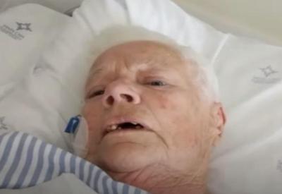 Dada como morta por médica, idosa de 78 anos quase é enterrada viva
