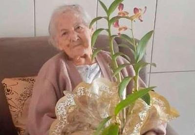 Idosa de 94 anos supera expectativas e se cura da Covid-19 em São Paulo