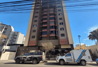 Casal estrangeiro é encontrado morto dentro de apartamento em Curitiba