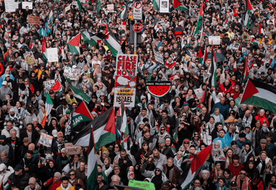Mais de 100 mil pessoas protestam em Sydney contra Israel e em apoio à Palestina
