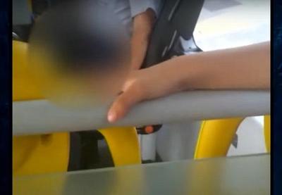 Vendedora e filha de 5 anos são assediadas por cobrador de ônibus