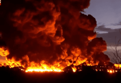 Incêndio que dura mais de 20 horas destrói fábricas em Manaus 