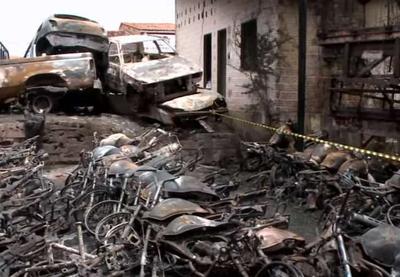Incêndio atinge pátio de delegacia e destrói 115 veículos no Maranhão