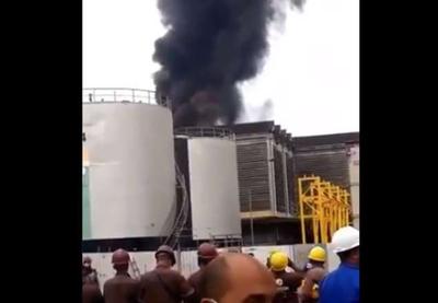 Incêndio atinge refinaria da Petrobras no Rio de Janeiro