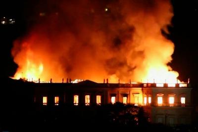 Incêndio no Museu Nacional ganha destaque na imprensa internacional