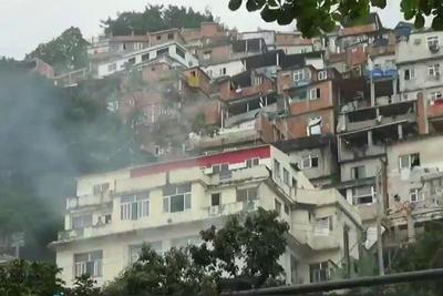 Intensa troca de tiros assusta moradores e turistas no Rio de Janeiro