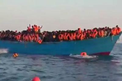 Itália resgata número recorde de imigrantes em um dia