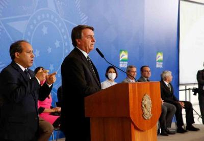 Apoiador oferece R$ 100 milhões a Bolsonaro em troca de selfie