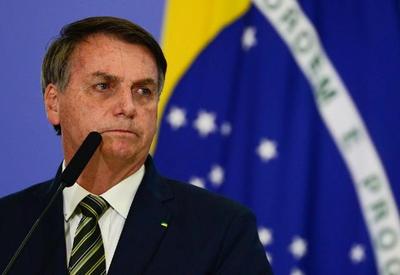 Críticas à CPI da covid-19 dominam live de Bolsonaro