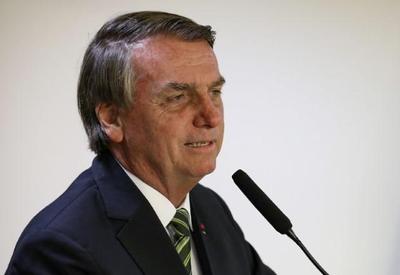 Poder Expresso: Bolsonaro concede entrevista exclusiva ao SBT e pool de veículos
