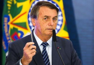 Vídeos de Bolsonaro são derrubados pelo YouTube, mas canal não; entenda