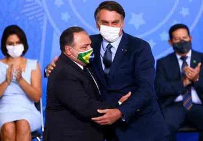 Não há pressão para Pazuello deixar governo, afirma Bolsonaro