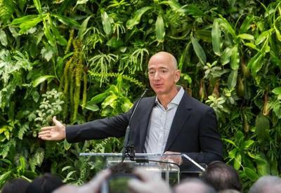 Jeff Bezos deixará de ser CEO da Amazon em agosto