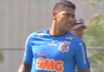 Jogador do Corinthians volta a treinar 3 dias após acidente em SP