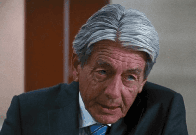 Morre John Nolan, ator de "Batman" e tio do cineasta Christopher Nolan, aos 87 anos