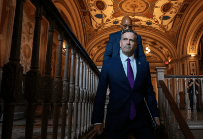 Diretor da CIA se reúne com Delcy Rodríguez na Venezuela