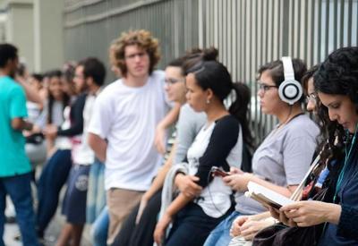 Um em cada quatro jovens brasileiros não estuda e nem trabalha, diz IBGE