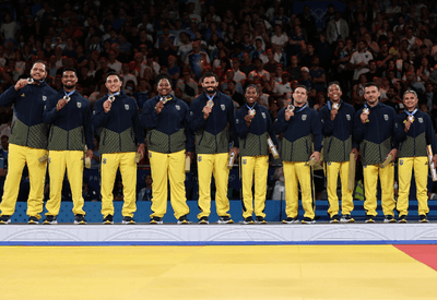 Brasil conquista medalha de bronze por equipes no judô com protagonismo feminino