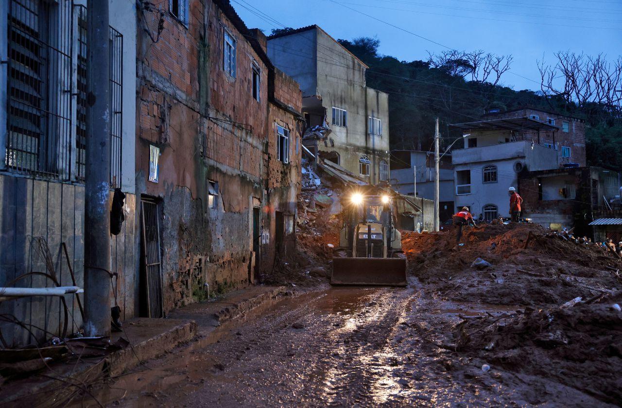  “Foi um milagre”, diz enfermeira após resgate de 110 idosos em Ubá, Zona da Mata mineira 