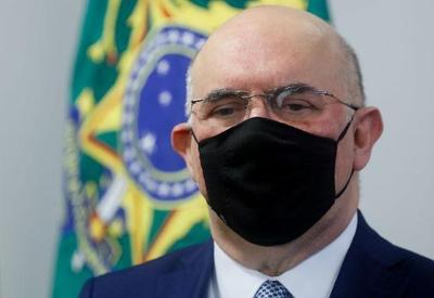 Juiz nega pedido da defesa de Milton Ribeiro, que será levado a Brasília