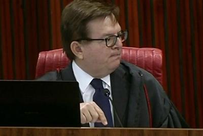 Julgamento no TSE: Relator defende cassação de mandatos