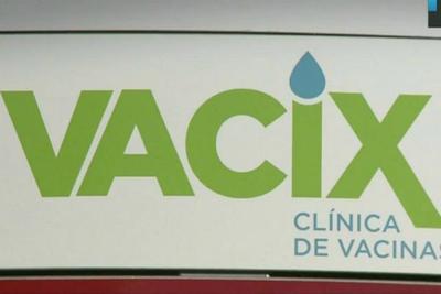 Justiça liberta dona de clínica acusada de fraudar vacinas 