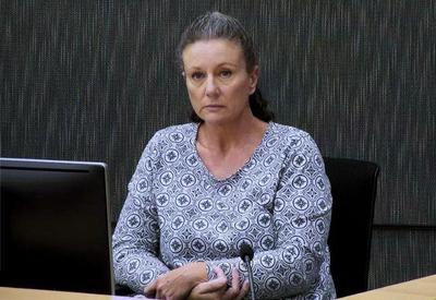 Australiana é perdoada após 20 anos presa pela morte de 4 filhos