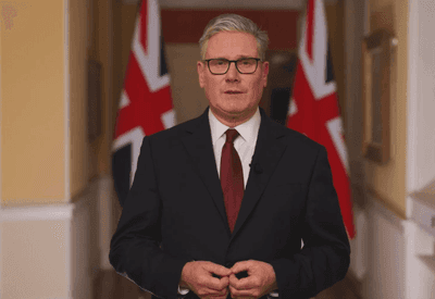 Starmer autoriza uso de bases britânicas pelos EUA contra o Irã, mas nega participação em ofensiva