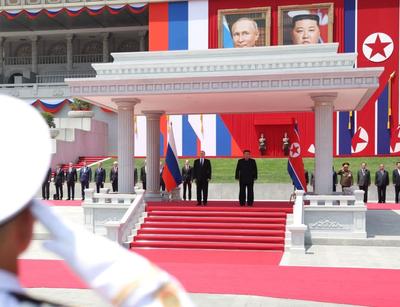 Putin e Kim Jong Un assinam pacto que prevê assistência mútua em caso de ataque
