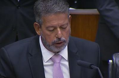 Lira contraria Lula sobre reoneração e critica veto a emendas
