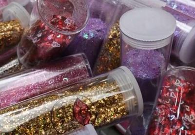 Lei prevê multa para venda e produção de glitter e purpurina no Rio