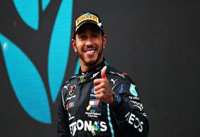 Lewis Hamilton recebe título de Cavaleiro do Império Britânico