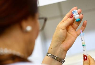 Ministério da Saúde libera estoque de vacinas para primeira dose