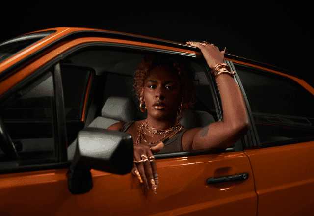 "Vai ser maravilhoso”: Liniker anuncia BYE BYE CAJU,  turnê de despedida do disco que sacudiu a música brasileira