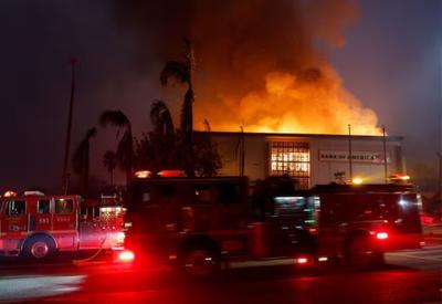 Qual a causa dos incêndios em Los Angeles?