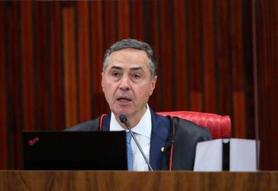 Barroso critica Bolsonaro e diz que presidente vazou informações sigilosas