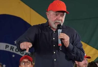 Lula diz que, se eleito, precisará de "metade de deputados bons"