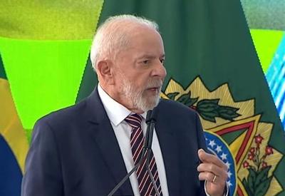 Lula minimiza apoio de Trump a Bolsonaro e diz que ex-presidente brasileiro não tem voto nos EUA