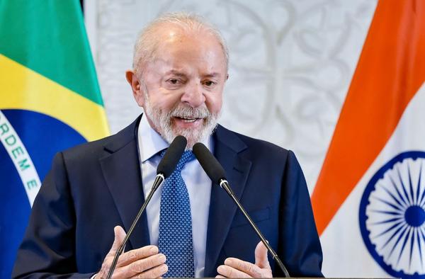 Imagem da notícia: Centrão avalia que rejeição a Lula impulsiona Flávio e pede discurso de união nacional