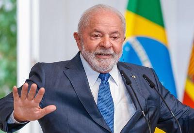 SBT News na TV: Lula confirma aumento do salário mínimo; Brennand é preso