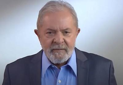 Lula chama Bolsonaro de "monstrengo" e culpa elite pela eleição dele