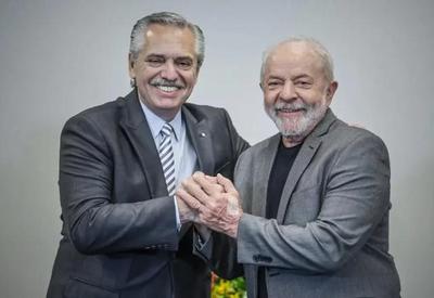 Lula e presidente da Argentina reforçam desejo pela criação de uma moeda comum