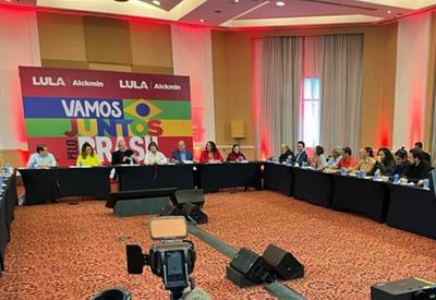 Lula e Alckmin se reúnem com lideranças da coligação em São Paulo