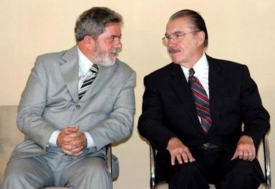 Ex-presidente José Sarney declara voto em Lula "pela democracia"